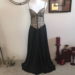 🔥SEXY🔥 Gold & Black Full Sweep Vintage Long Maxi Nightgown Slip Dress Chemise